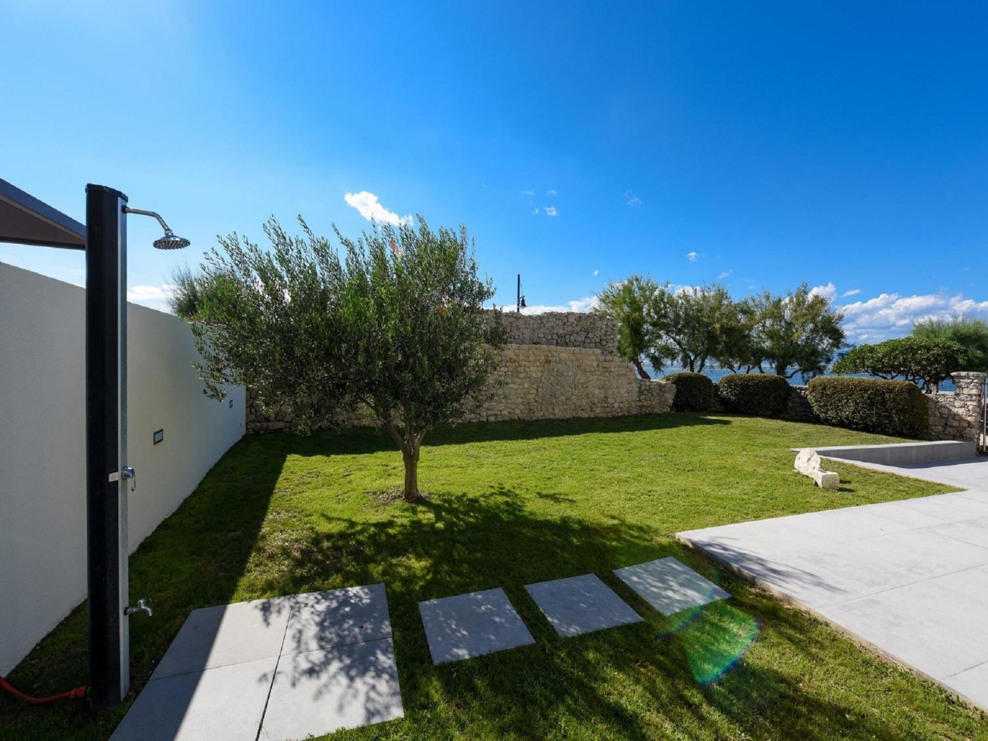 Modern Villa In Nin With Terrace Exteriör bild